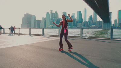 Style in Motion, Hands-Free