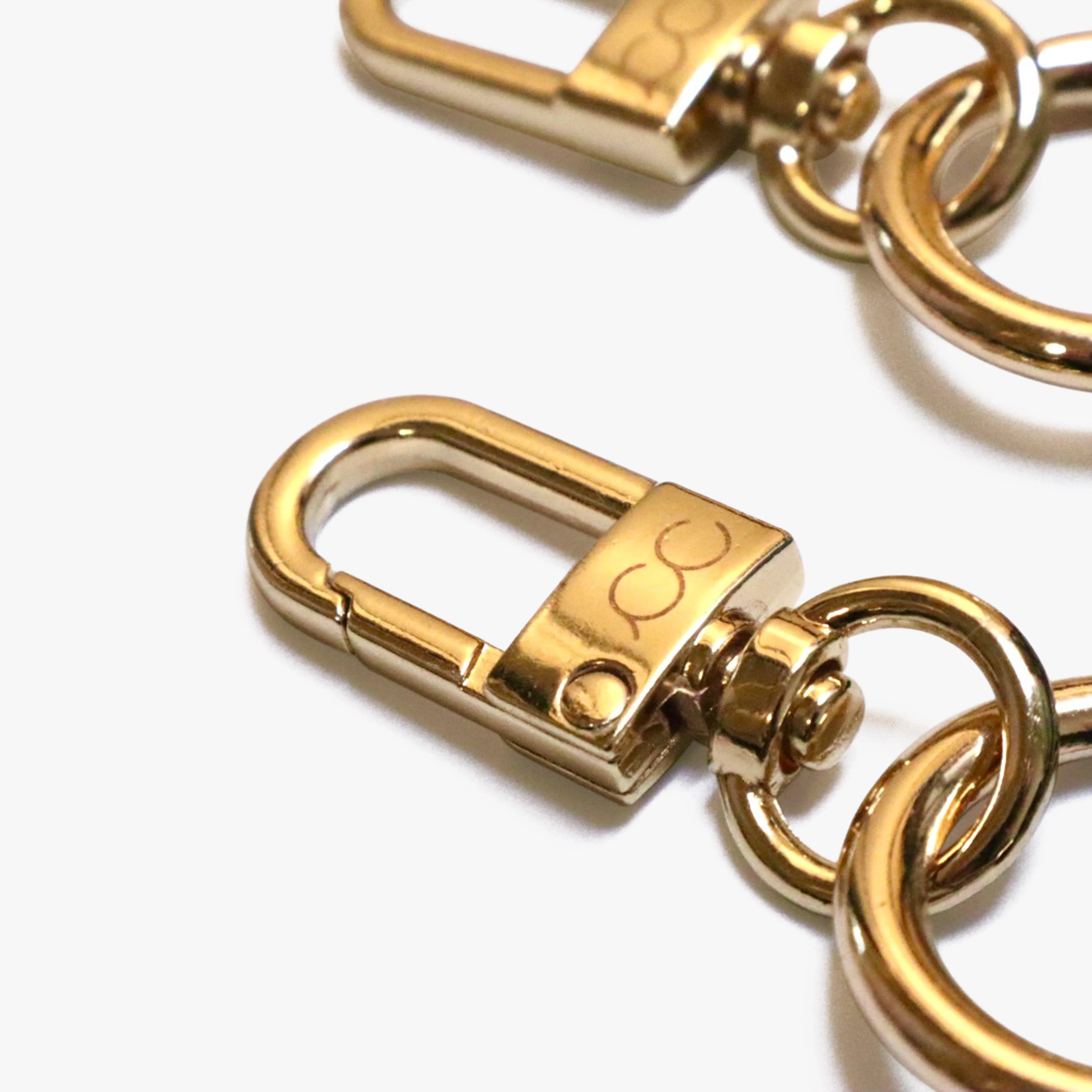 Matti Phone Chain Olive - Image 4